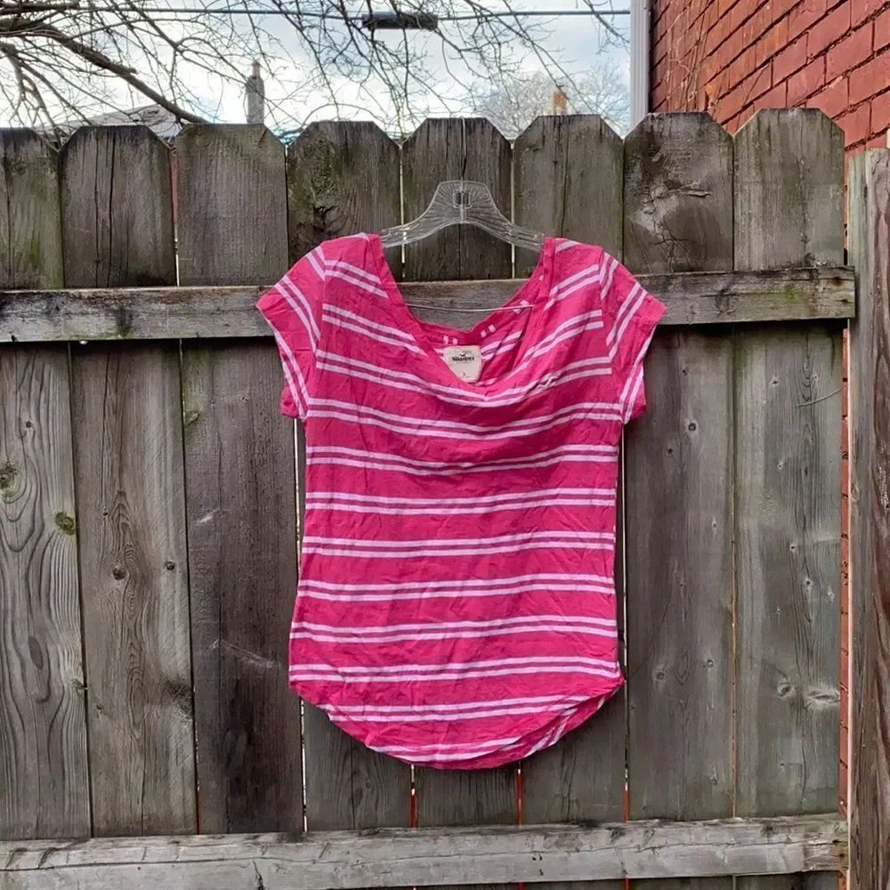 Hollister Stripped tee sz. S